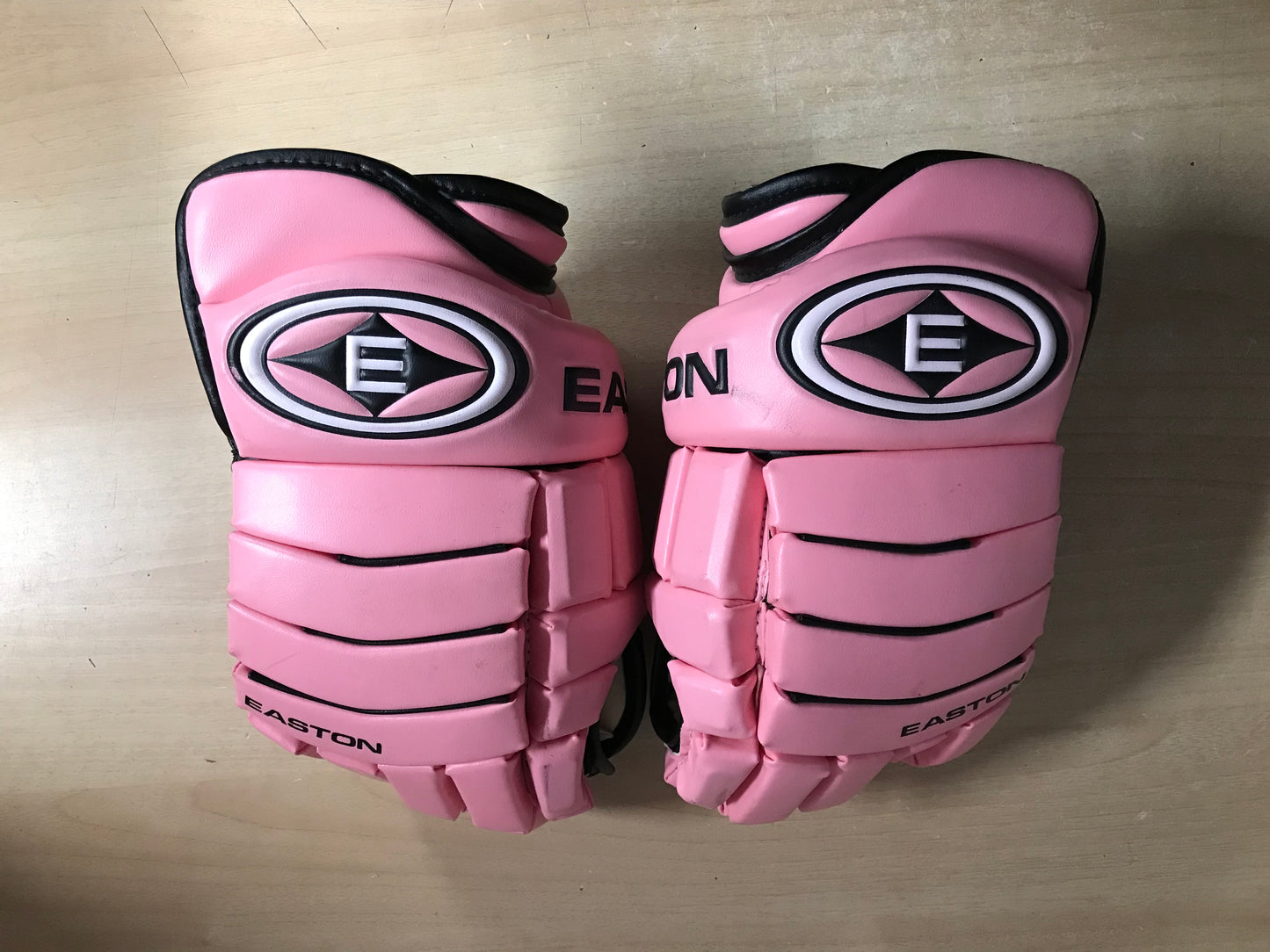 Hockey Gloves Ladies Size 13 inch Easton Pink Excellent