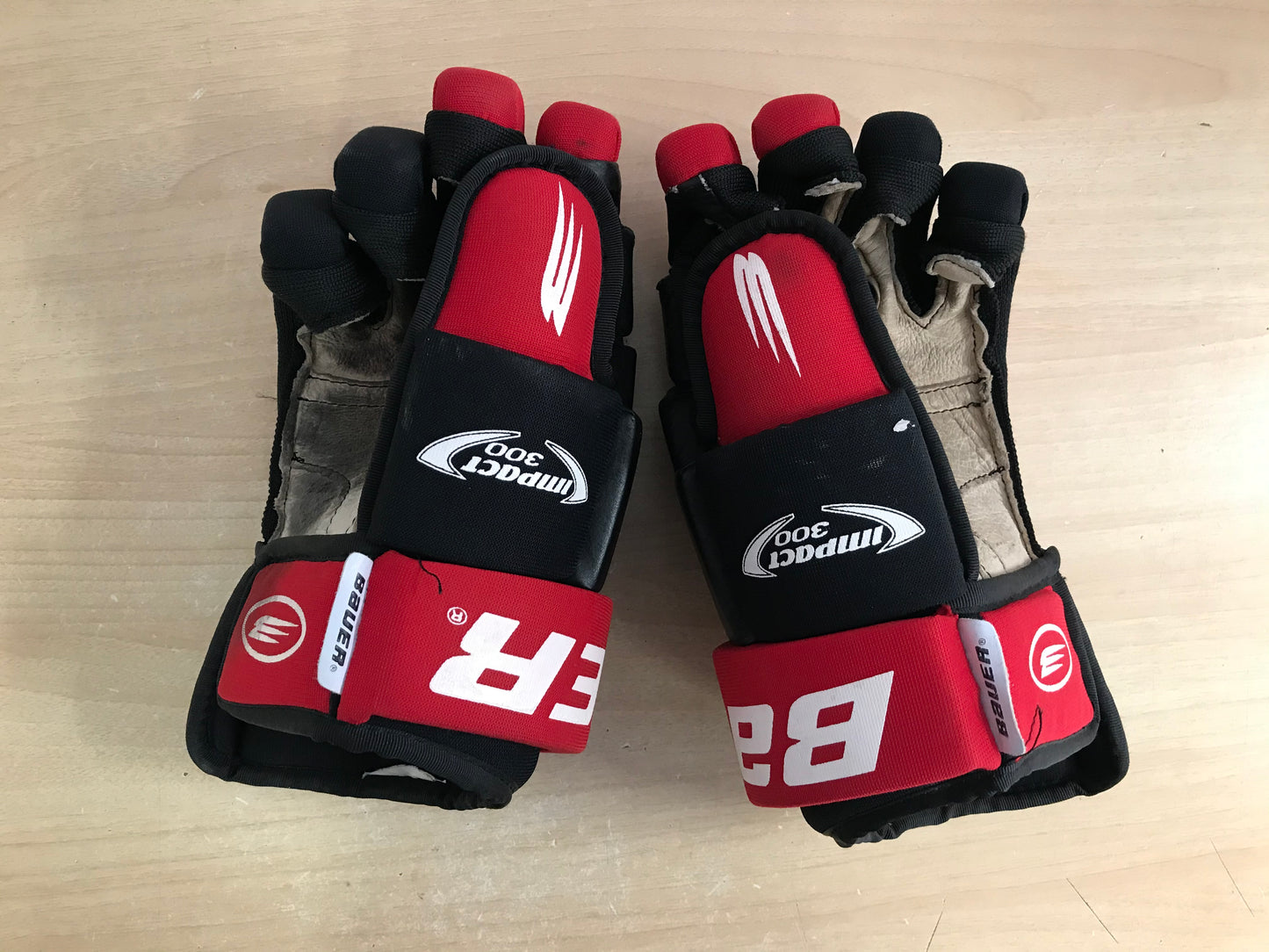 Hockey Gloves Men's Size 14 inch Bauer Impact Black Red