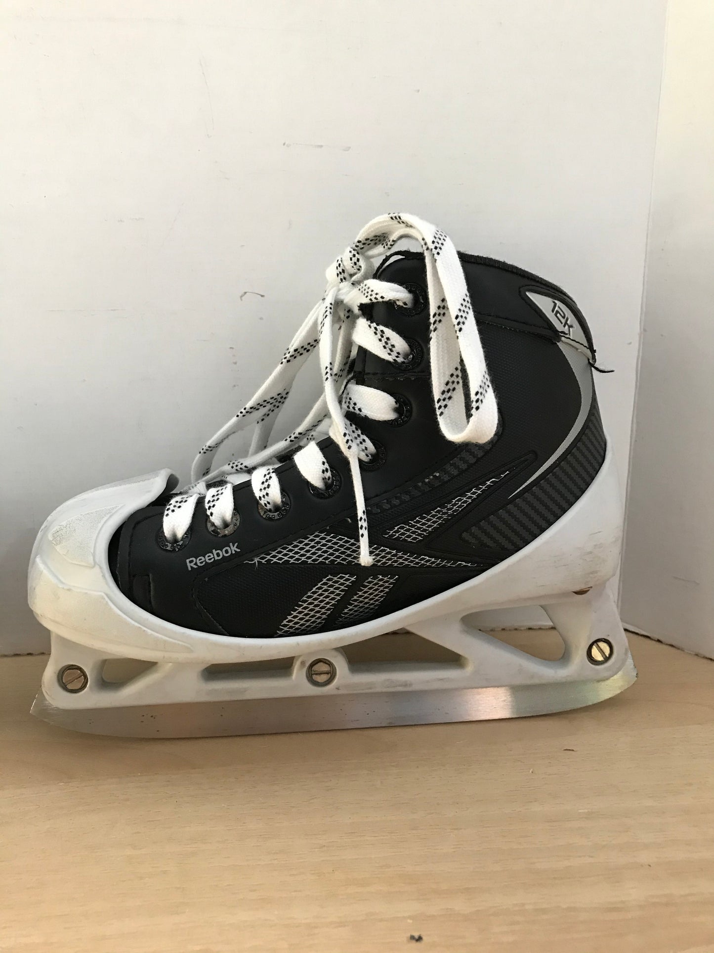 Hockey Goalie Skates Child Size 2.5 Shoe Size Reebok 12K