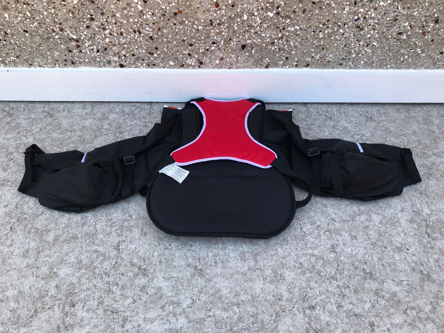 Hockey Goalie Street Ball Hockey Senior Men's Vaughn Chest Shoulder Pads New With Tags Few Marks Red Black White