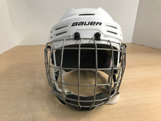 Hockey Helmet Child Size 6-8 Bauer With Cage Expires May 2024 Minor Wear