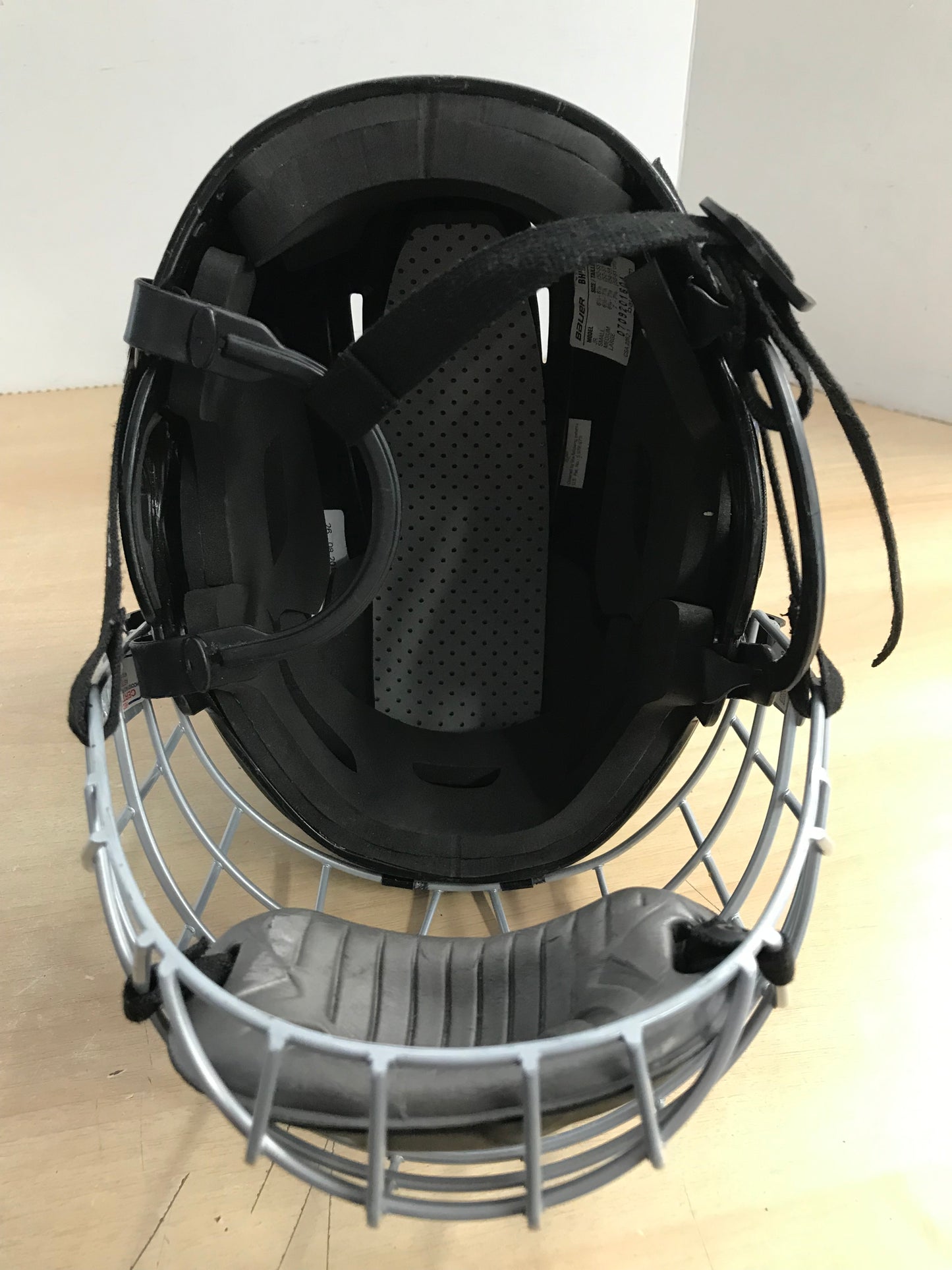 Hockey Helmet Child Size 6-8 Bauer With Cage Expires Nov 2022