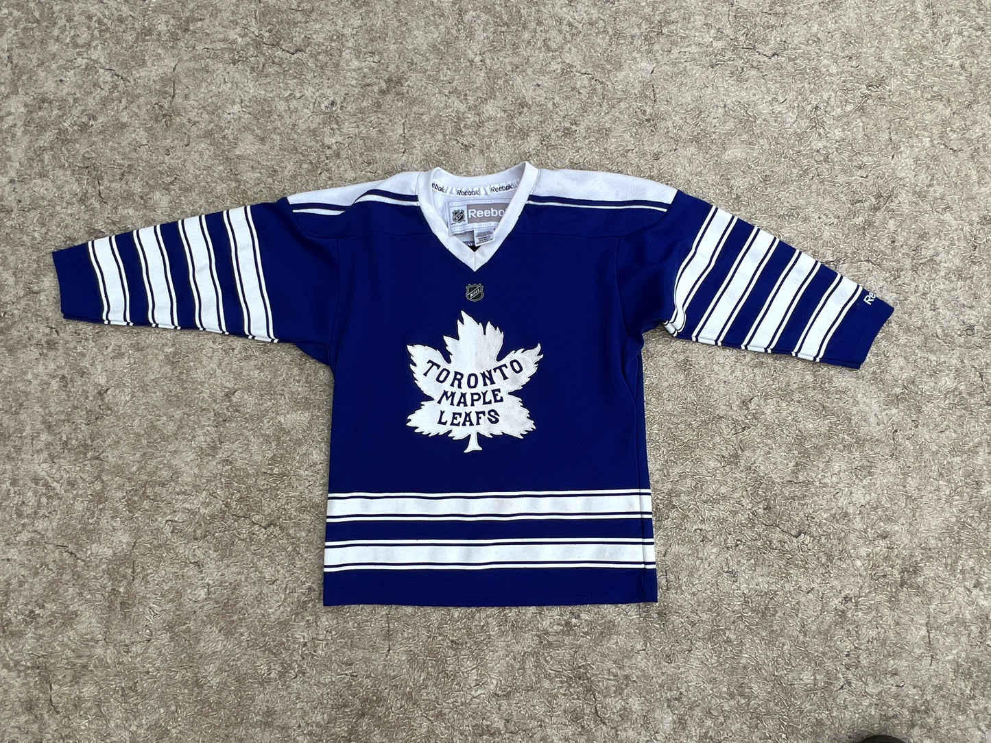 Hockey Jersey Child Size 4-7 Reebok Toronto Maple Leaf Blue White As New