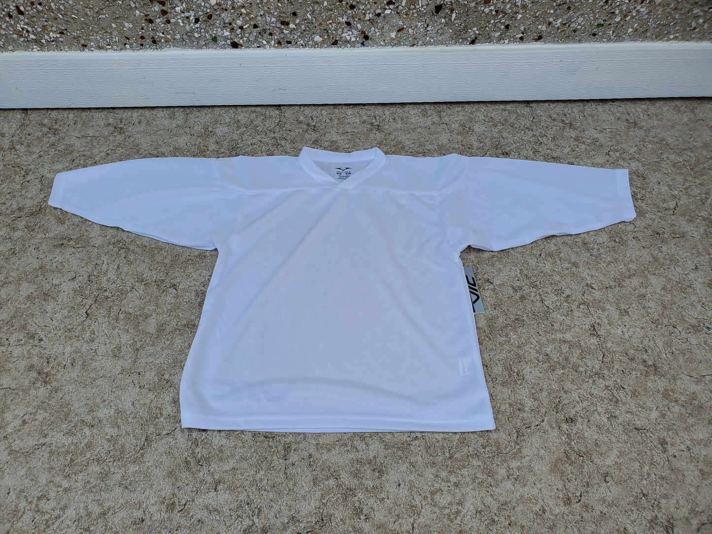 Hockey Jersey Child Size 6-8 Vic White New With Tags