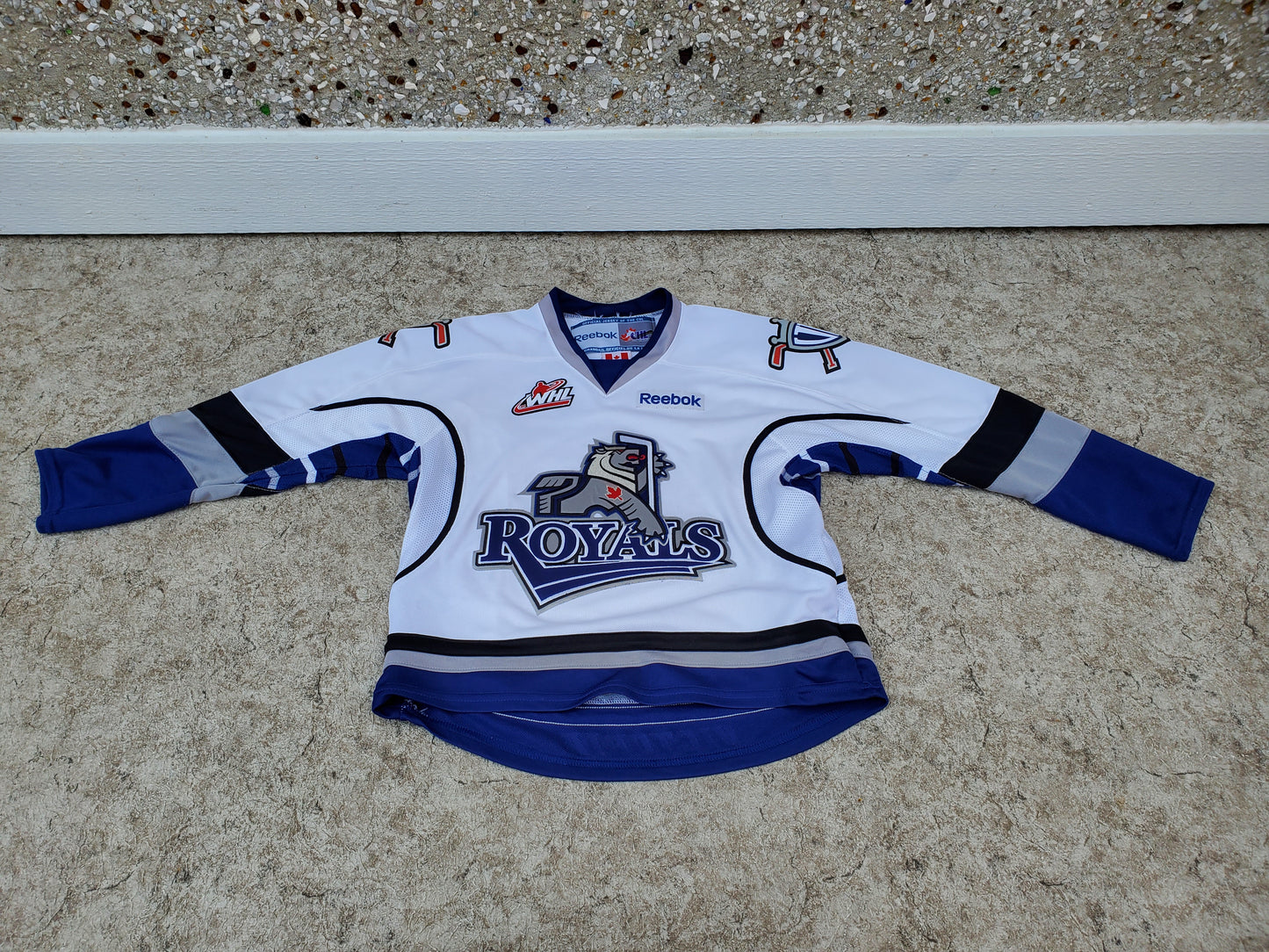 Hockey Jersey Child Size 6-8 WHL Royals Reebok New Demo Model