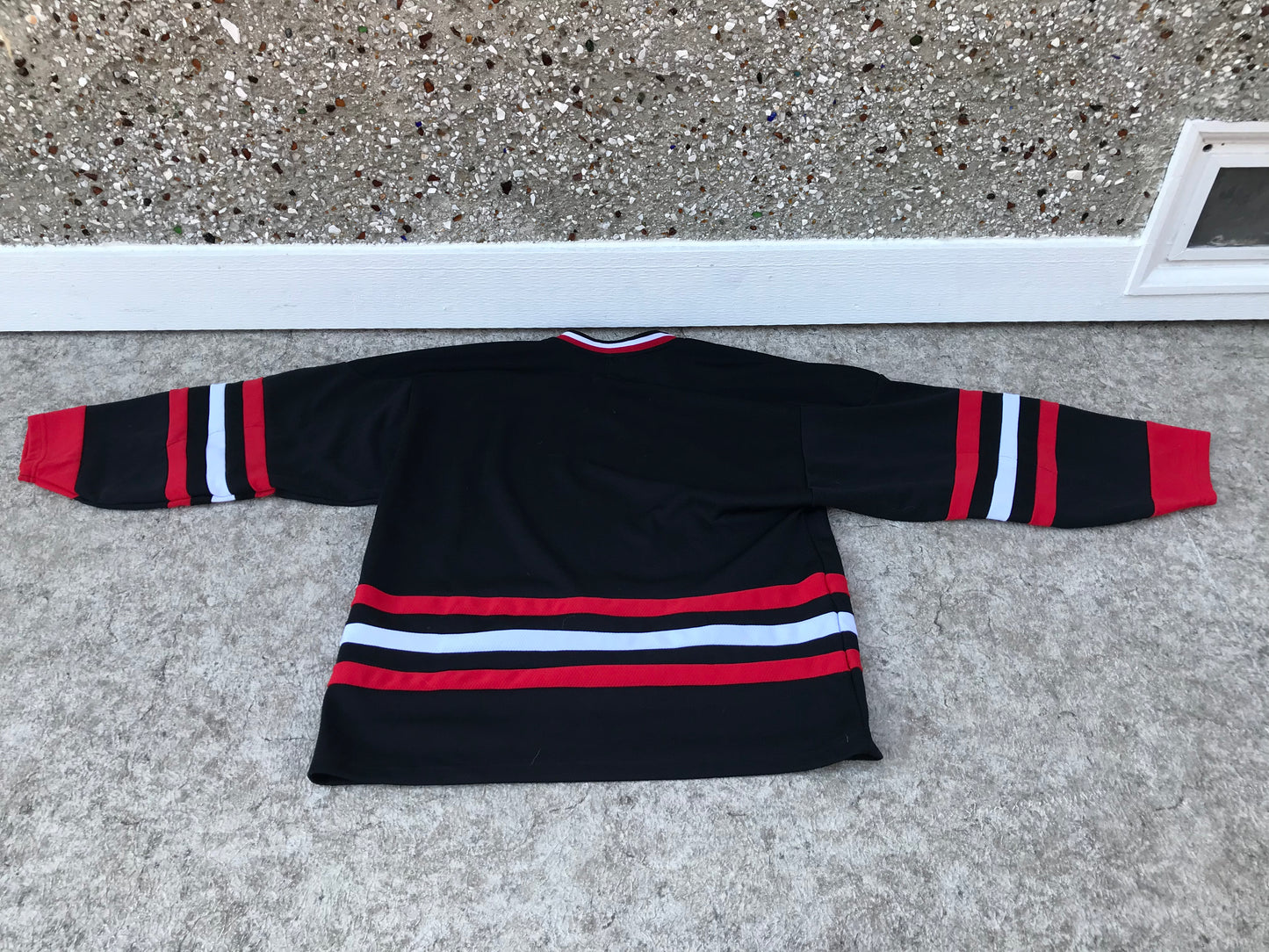 Hockey Jersey Men’s Size Medium Salsa Black Red Practice Excellent PT 3440