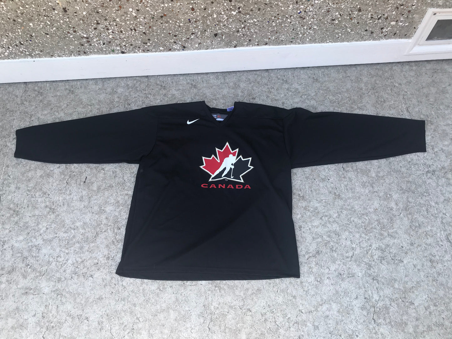 Hockey Jersey Men's Size X Large Nike Team Canada Black New Demo Model