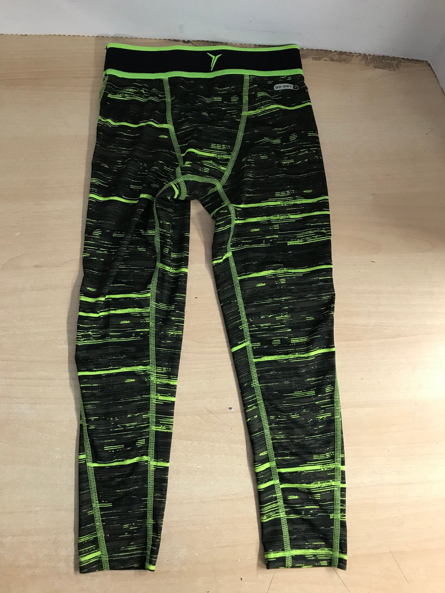 Hockey Long Johns Child Size 6-7 Old Navy Go - Dry Lime Black Excellent