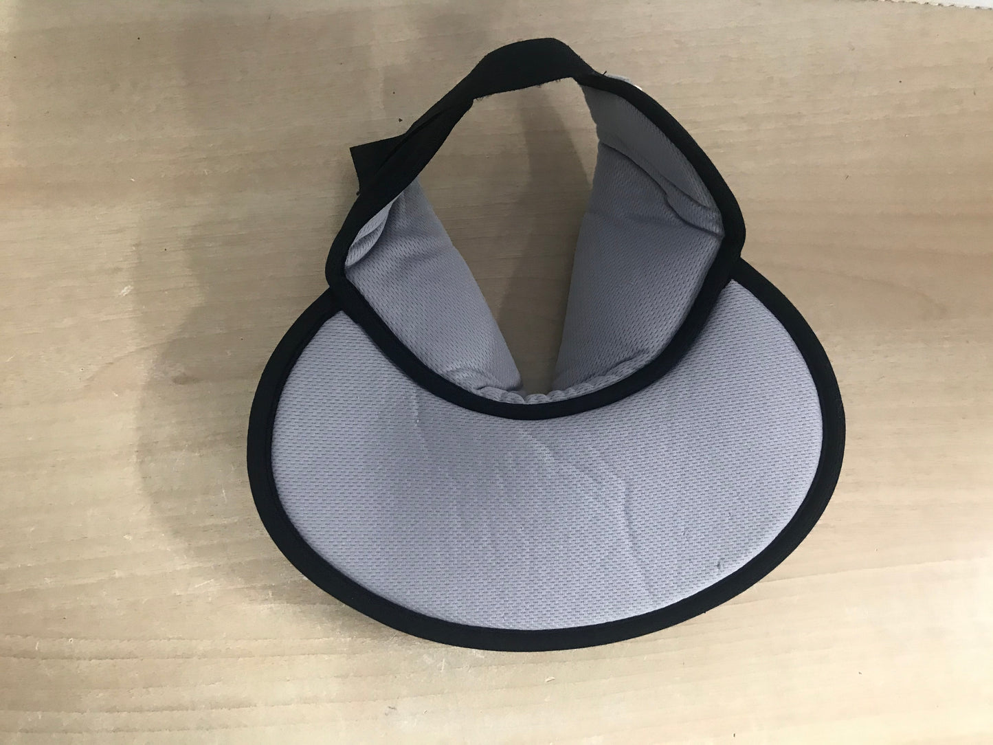 Hockey Neck Guard Child Size 10-14 Junior Bauer Black Grey