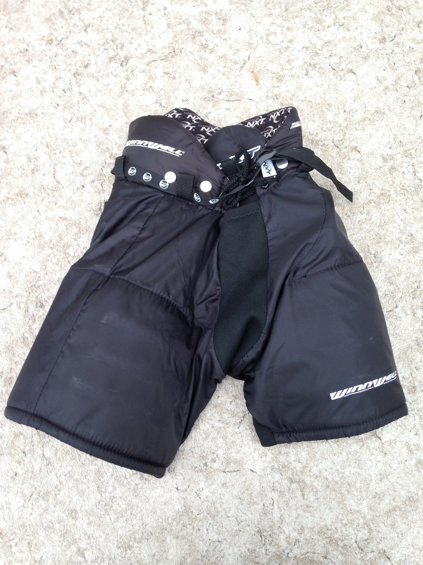 Hockey Pants Child Size Junior Medium Winnwell Spine Guard Black Excellent