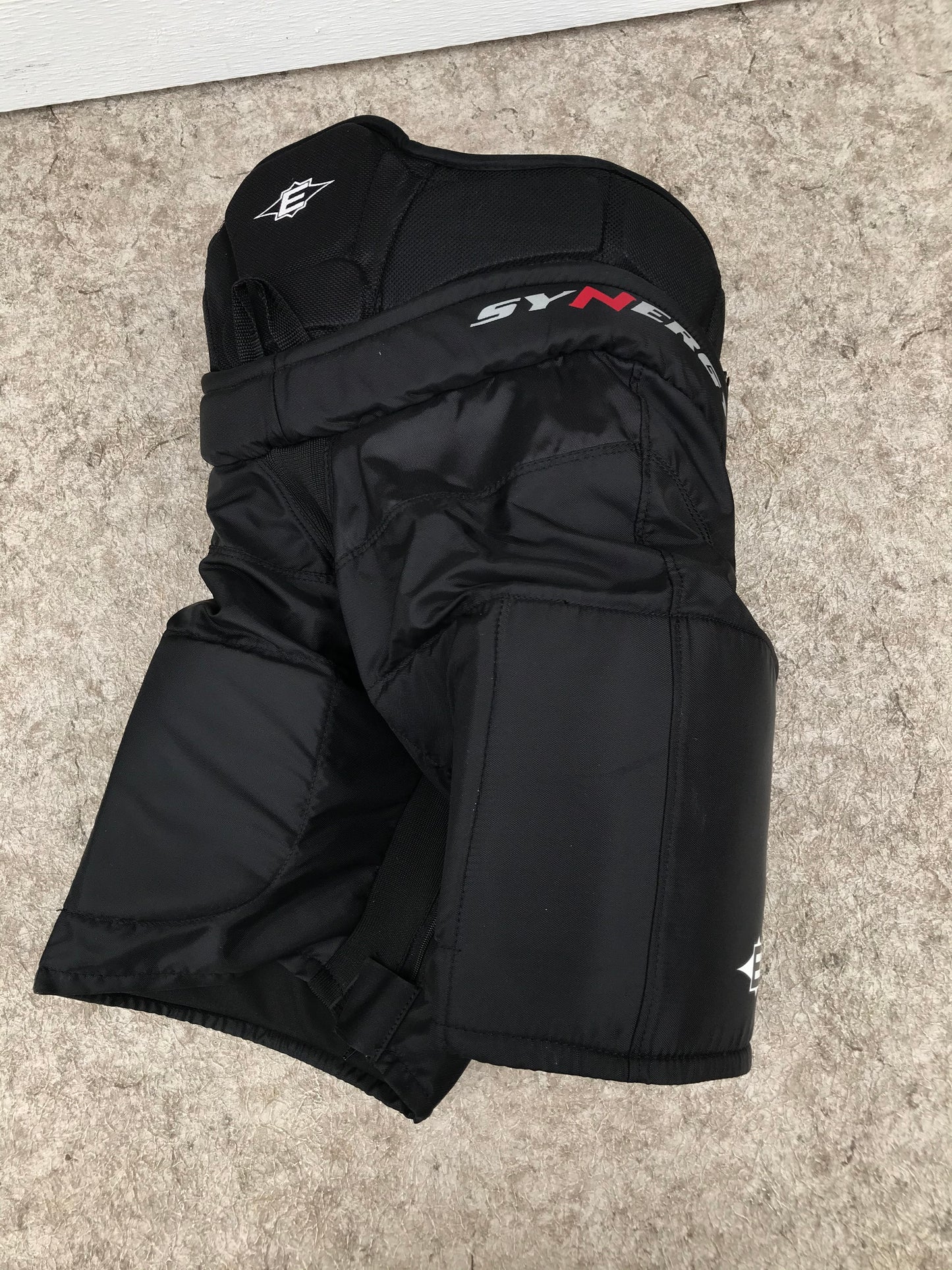 Hockey Pants Child Size Junior X Large Easton Synergy Excellent As New