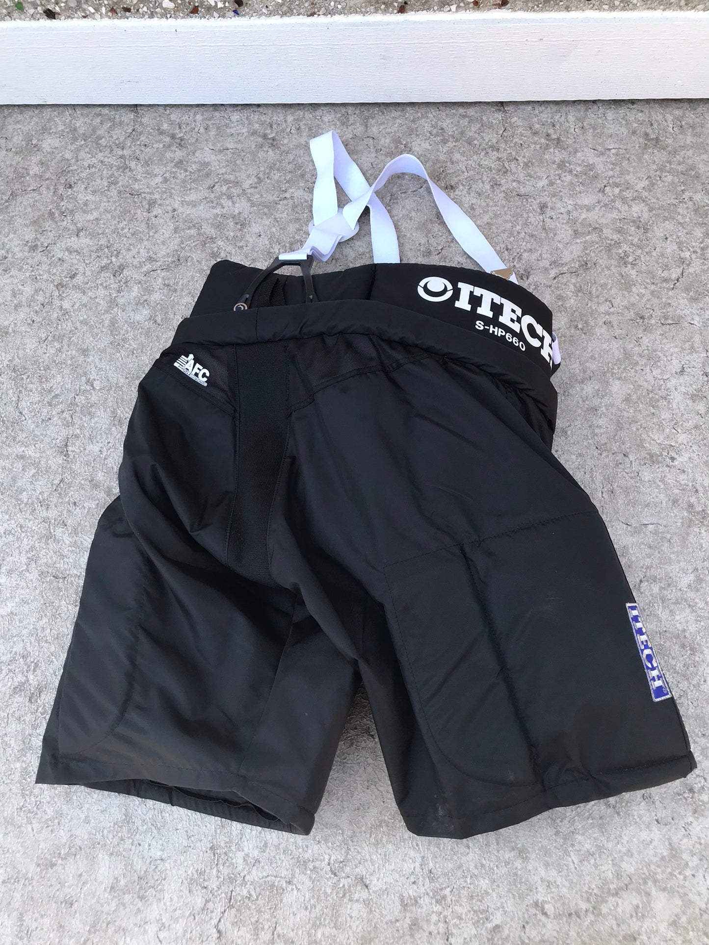 Hockey Pants Men's Size Large Itech With Suspenders Excellent