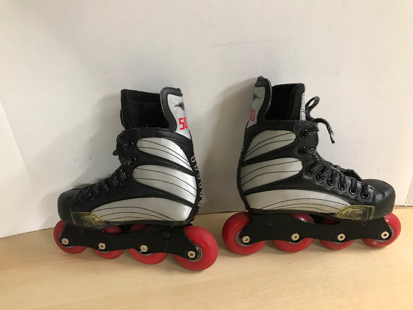 Hockey Roller Hockey Skates Child Size 12 E Shoe Size Mission Black Red Rubber Wheels Excellent