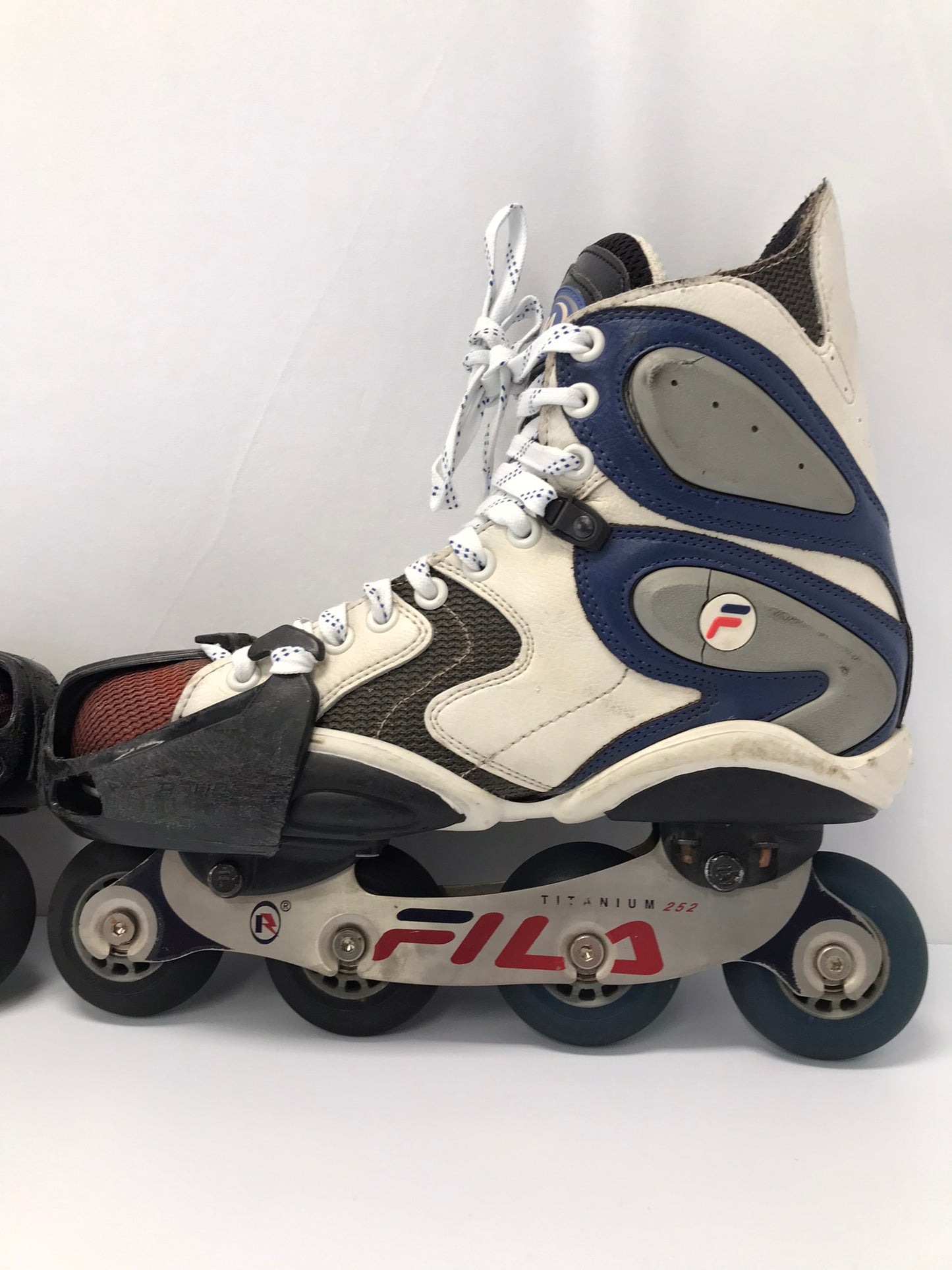 Hockey Roller Hockey Skates Men's Size 9 Fila Titanium Fantastic Quality