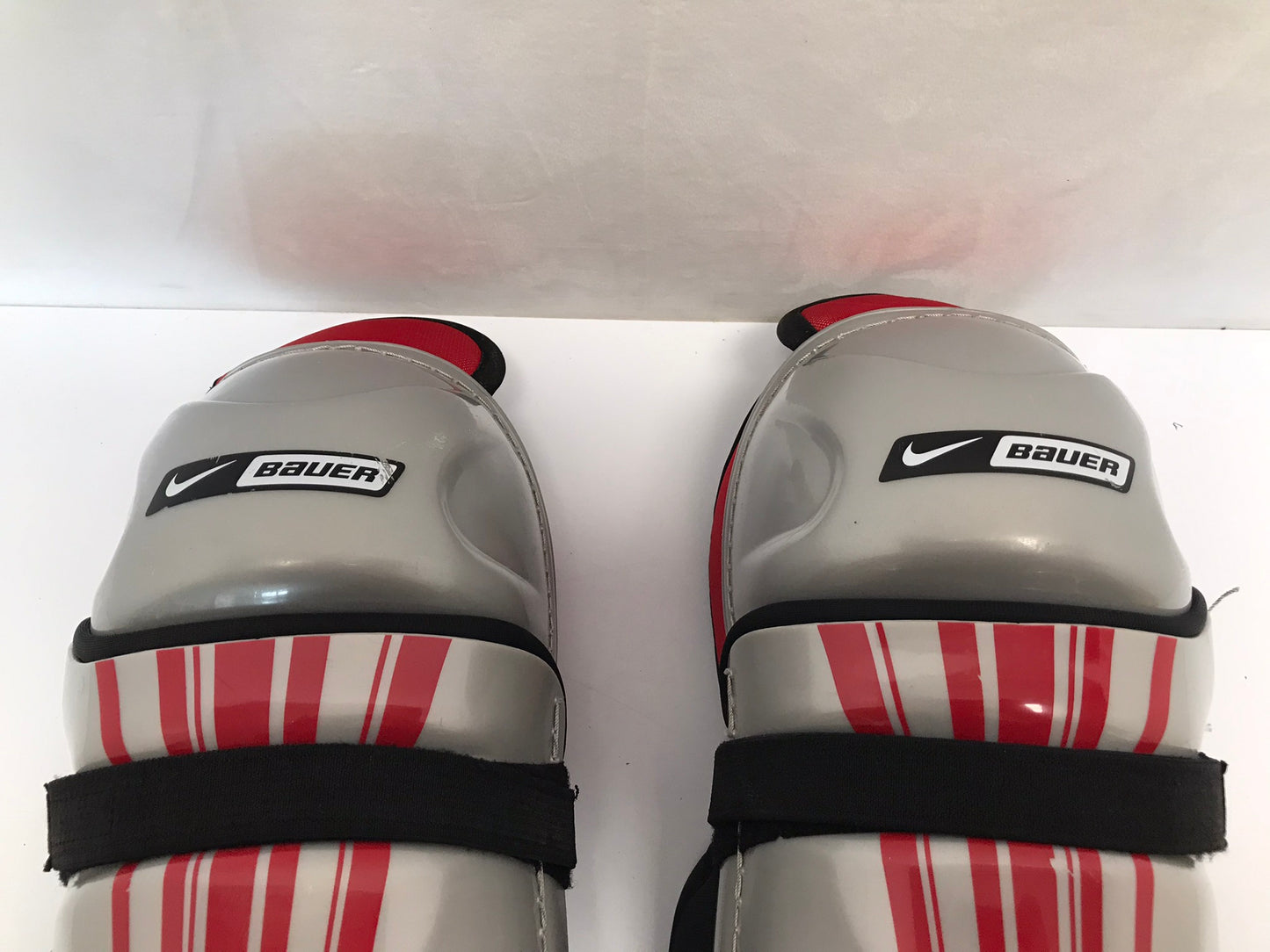 Hockey Shin Pads Men's Size 15 inch Bauer Nike Grey Red Excellent
