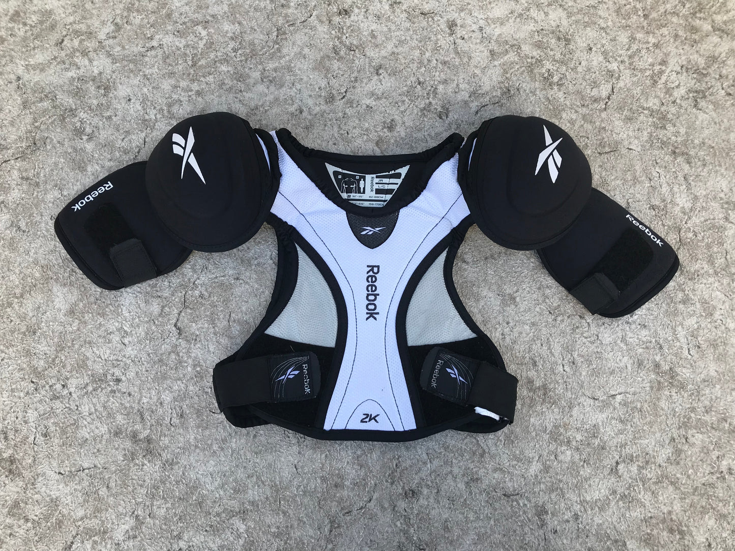 Hockey Shoulder Chest Pad Child Size Junior Medium Reebok White Black  MM 8014