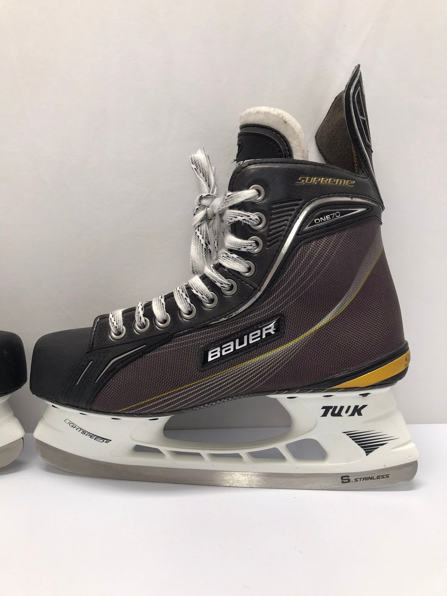 Hockey Skates Men's Size 11 Shoe Size Bauer Supreme One70 New Demo Model