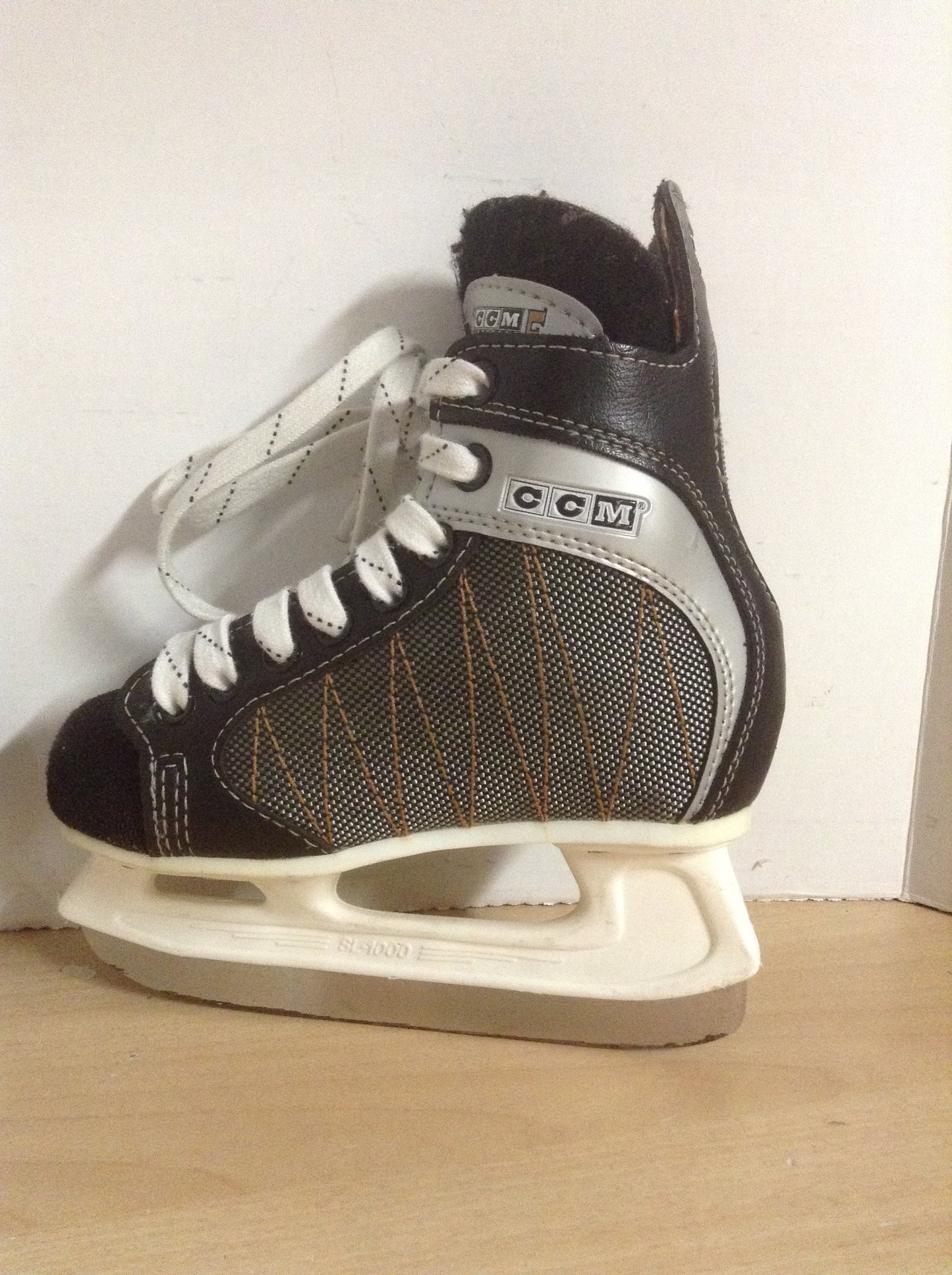 Hockey Skates Child Size 11 Shoe Size CCM