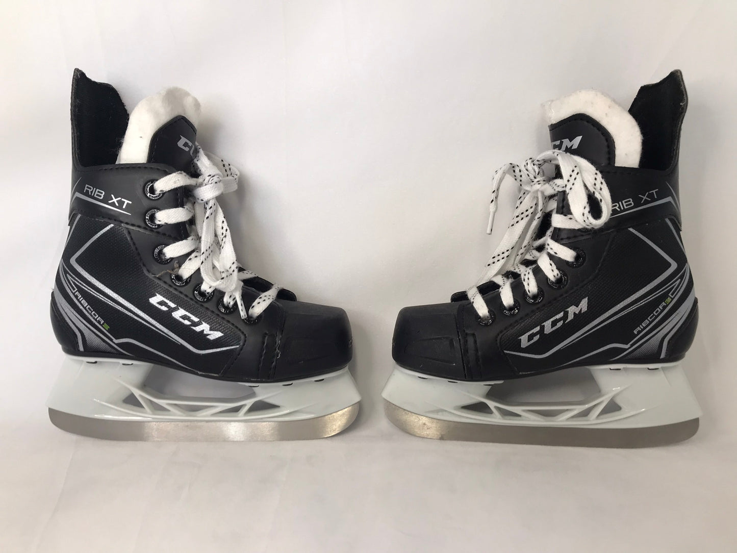 Hockey Skates Child Size 11 Shoe Size CCM Ribcore New Demo Model