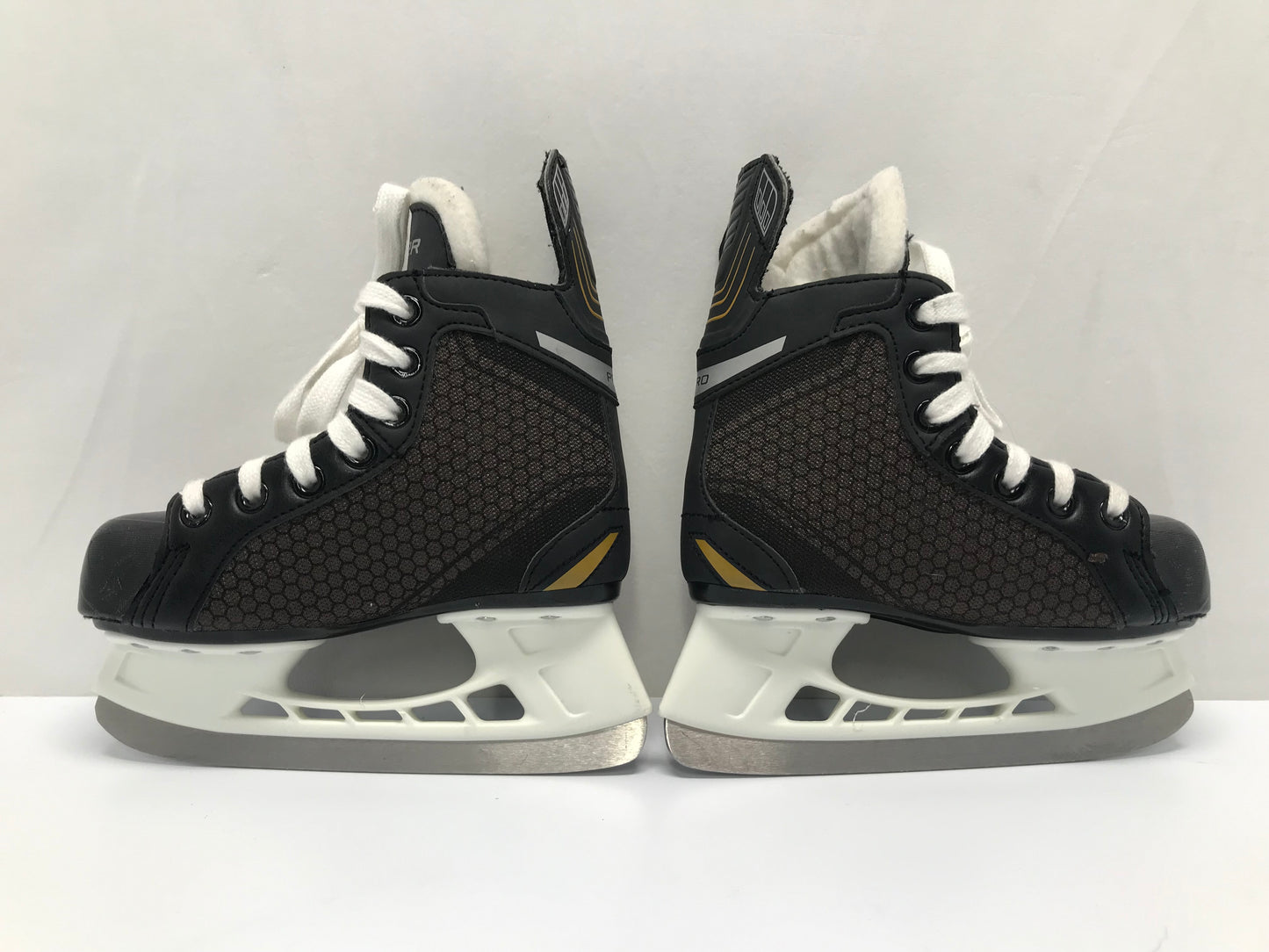 Hockey Skates Child Size 12 Shoe Size Bauer Supreme New Demo Model