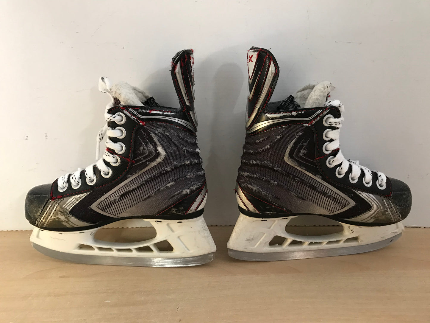 Hockey Skates Child Size 12 Shoe Size Bauer Vapor Shift Some Wear Scratches