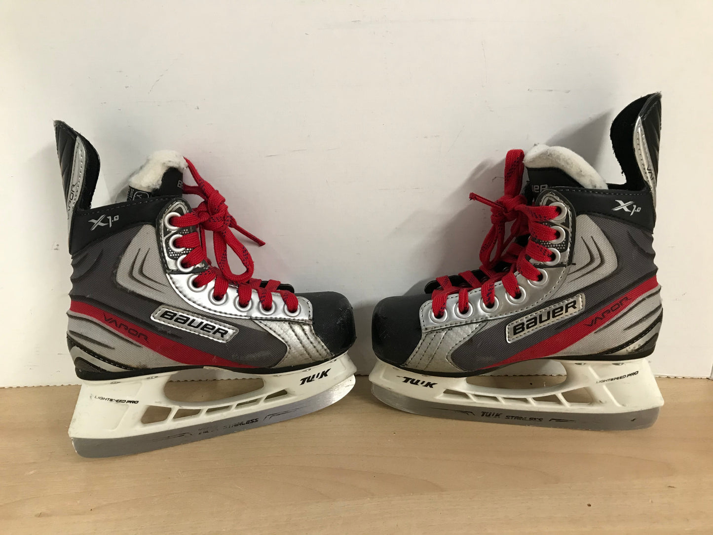 Hockey Skates Child Size 12 Shoe Size Bauer Vapor X1.0