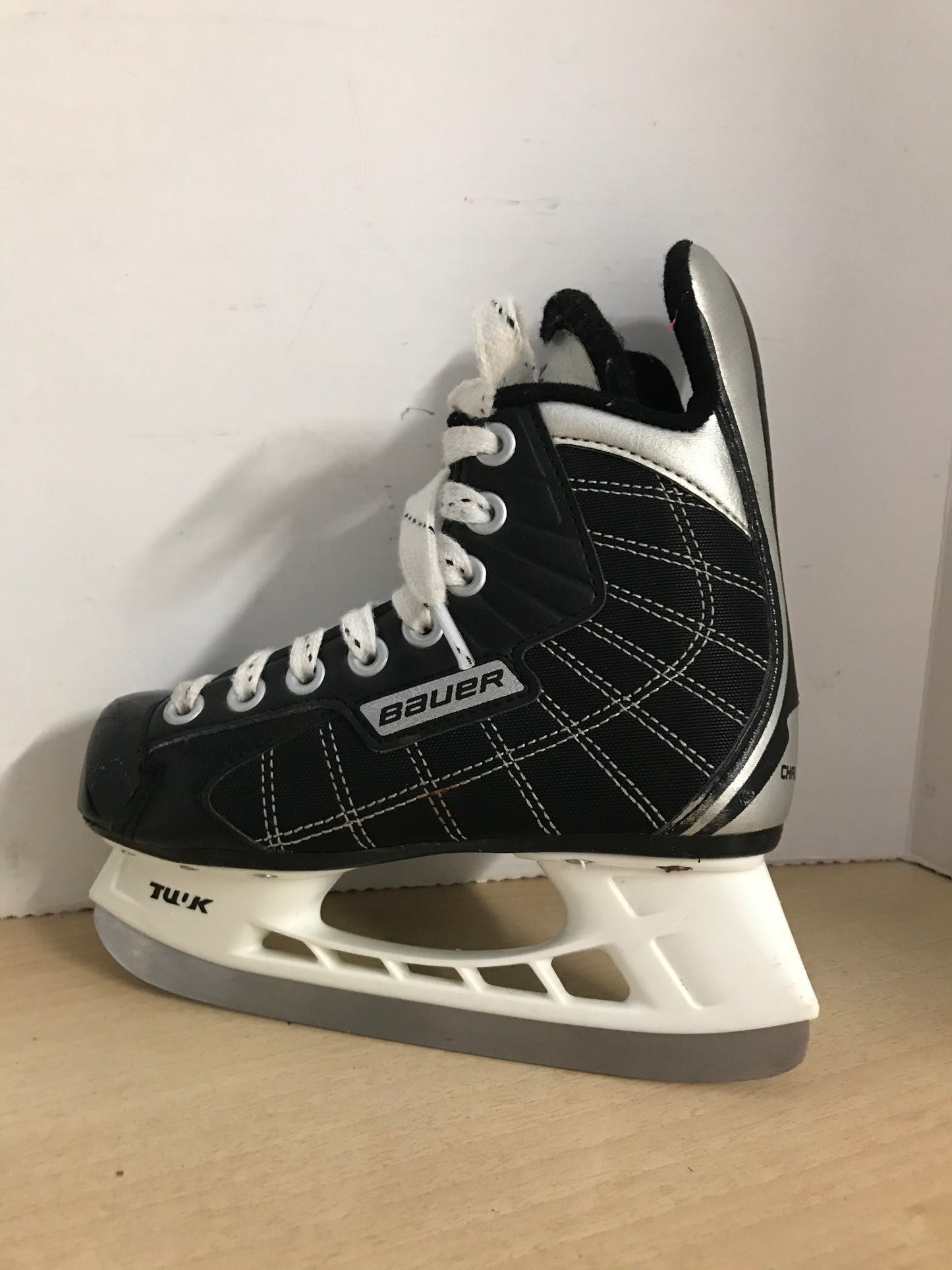 Hockey Skates Child Size 13 Shoe Size Bauer Challenger Excellent