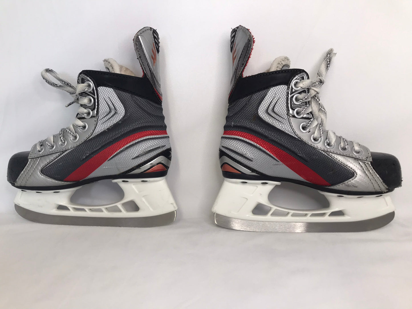 Hockey Skates Child Size 13 Shoe Size Bauer Vapor  x Edge Excellent