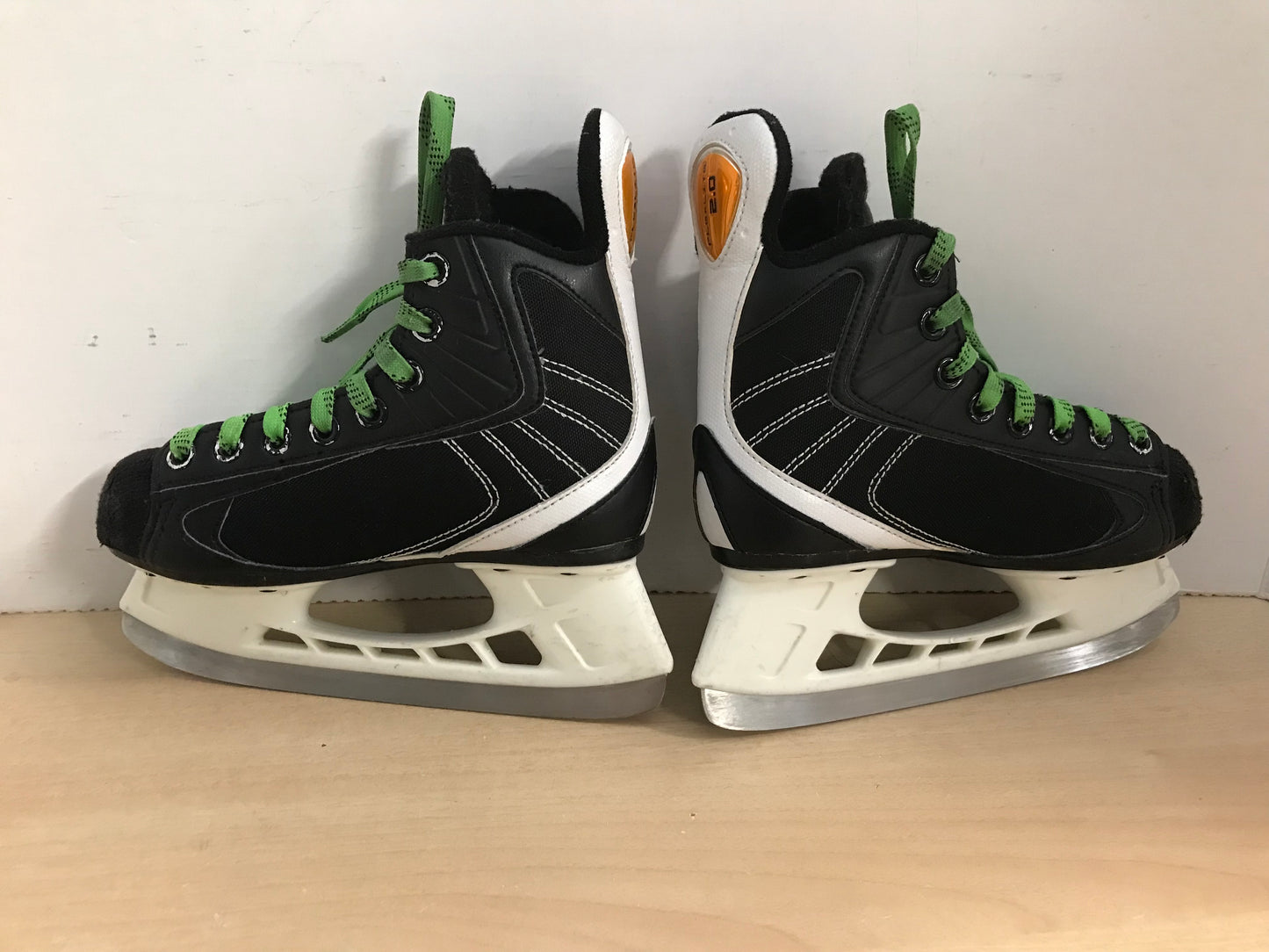 Hockey Skates Child Size 1 Shoe Bauer 2.0 Minor Wear