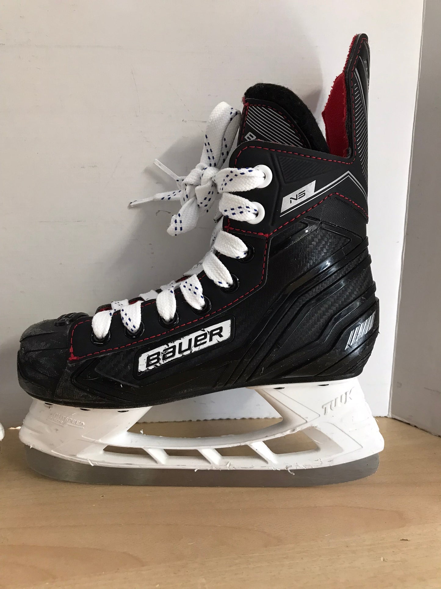 Hockey Skates Child Size 1 Shoe Size Bauer NS