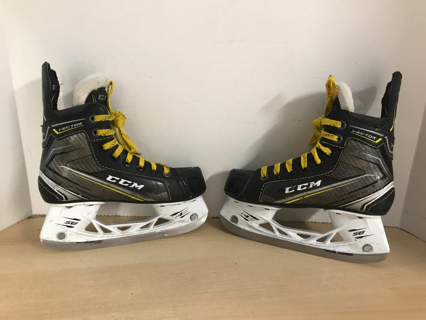 Hockey Skates Child Size 2.5 Shoe Size CCM Vector