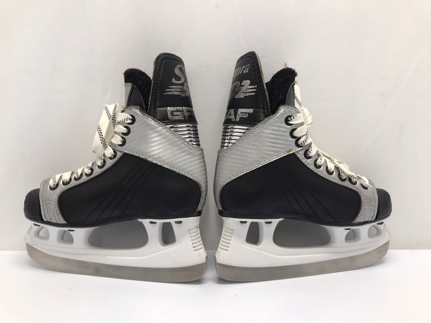 Hockey Skates Child Size 2.5 Shoe Size Graf