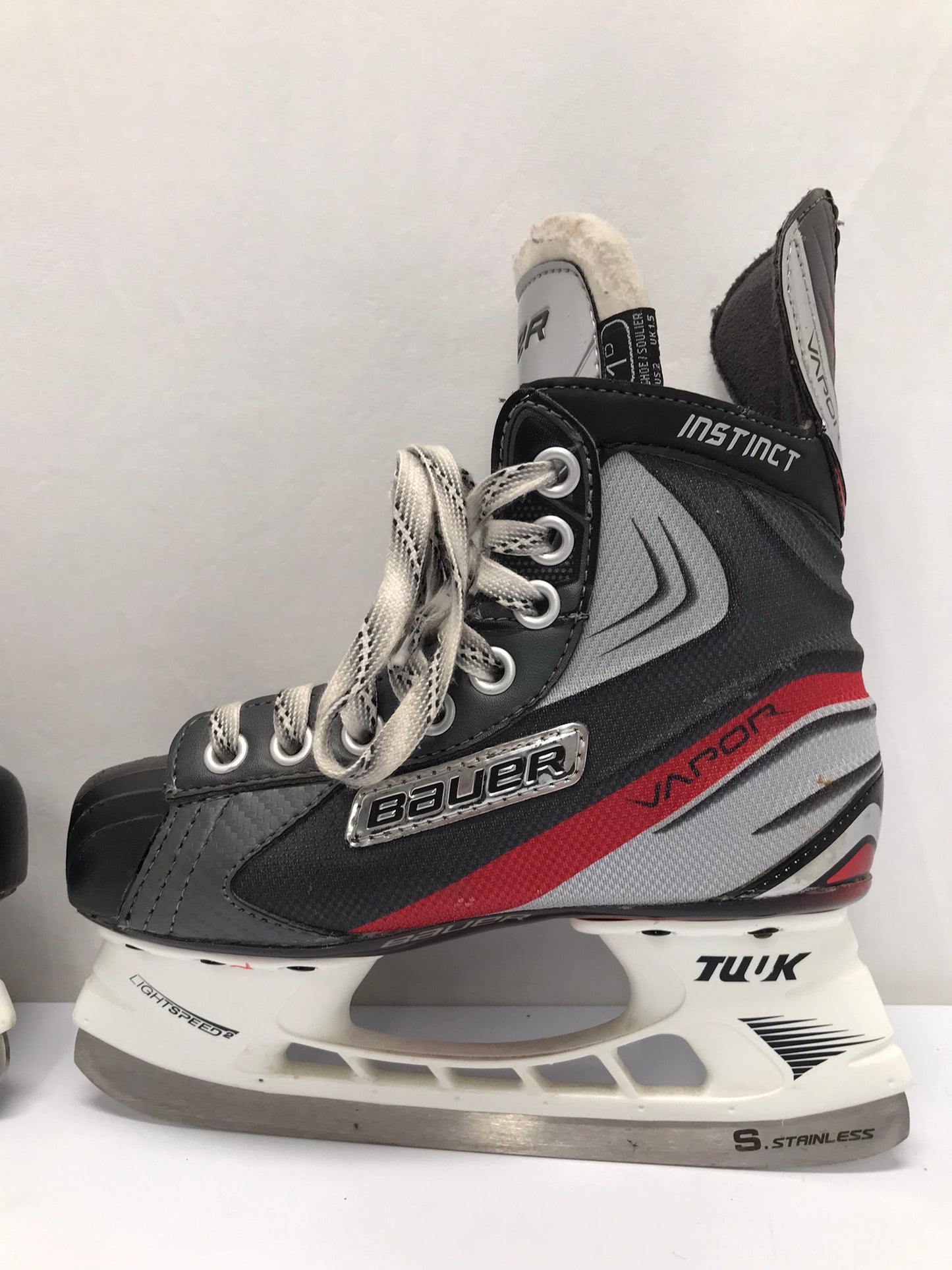 Hockey Skates Child Size 2 Bauer Vapor Instinct As New Excellent As New