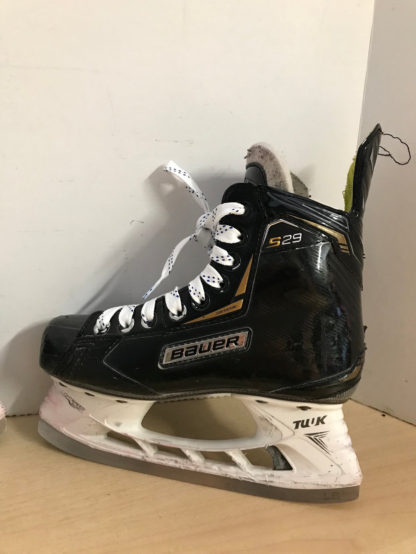 Hockey Skates Child Size 3.5 Shoe Bauer Supreme S29 Minor Wear PT 3440