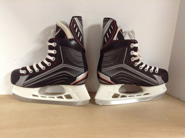 Hockey Skates Child Size 4 Shoe Size Junior Bauer Vapor X200 New Demo Model