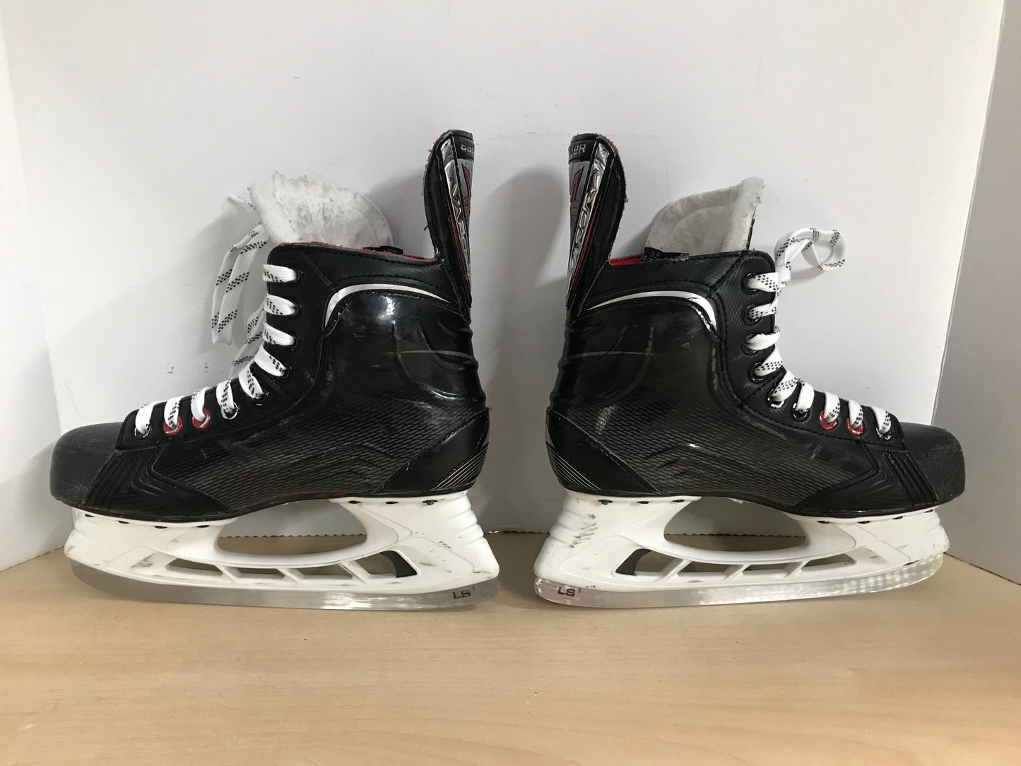 Hockey Skates Child Size 6.5 Shoe Size Bauer Vapor X Select Junior  Lightspeed