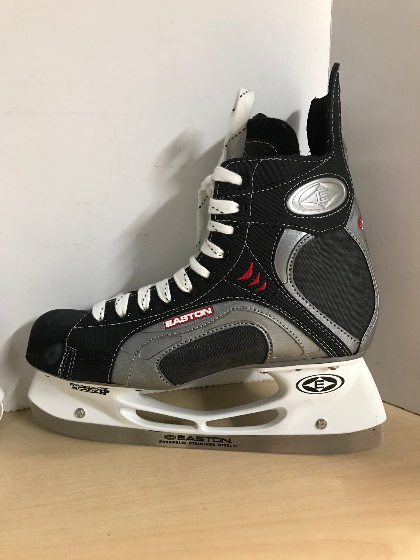 Hockey Skates Men's Size 10 Shoe Size Easton Synergy Excellent As New