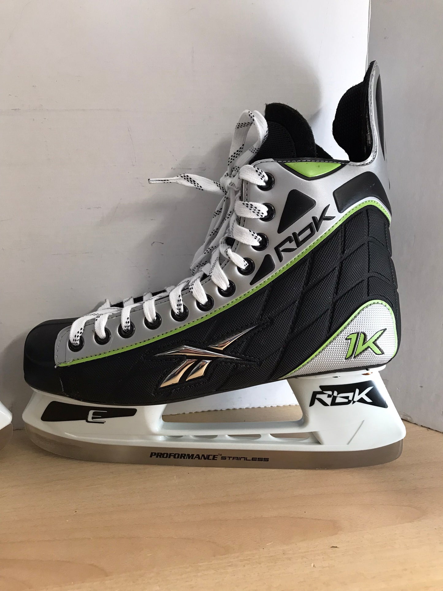 Hockey Skates Men's Size 11 Shoe Size RBK New Demo Model
