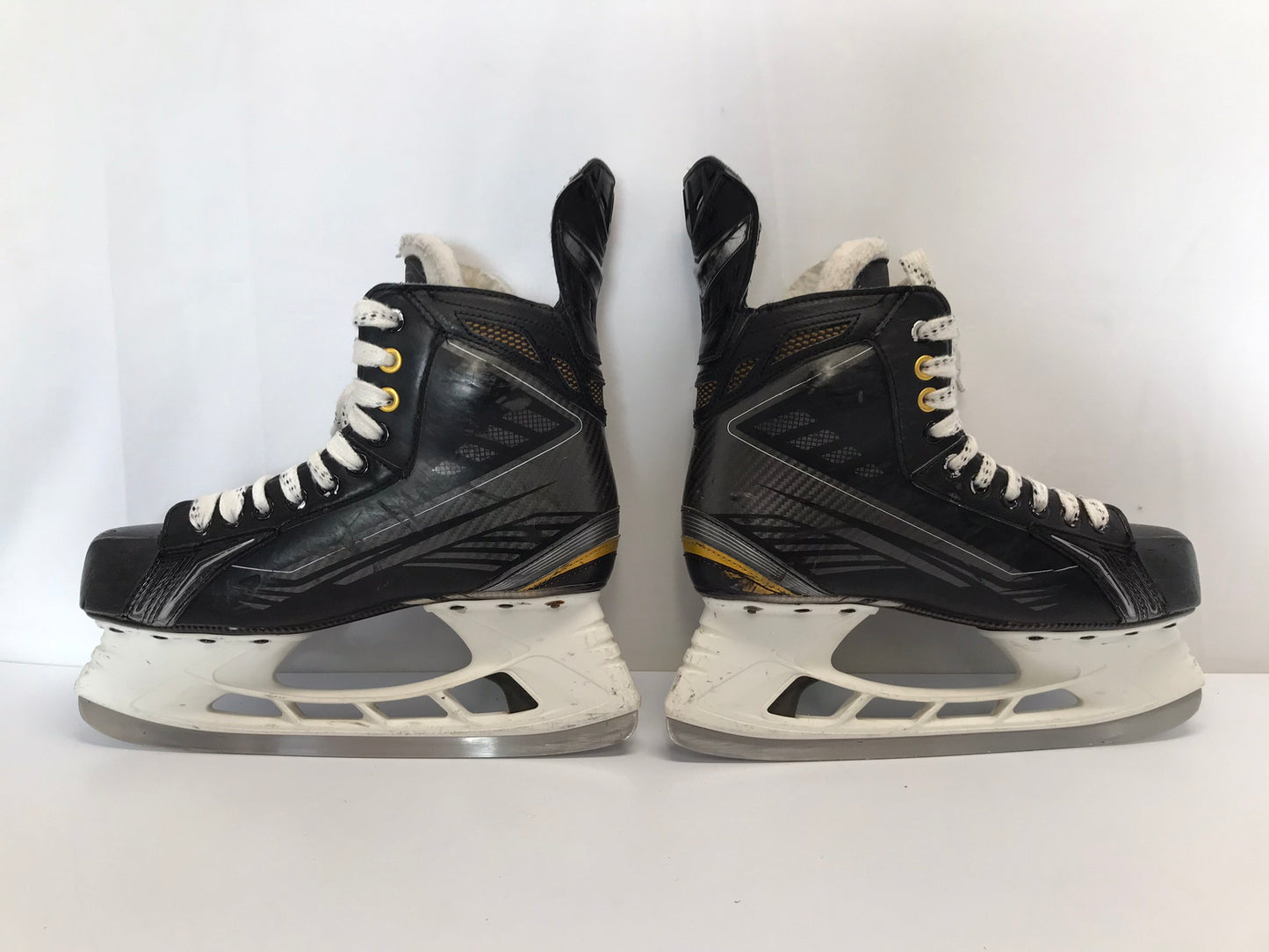 Hockey Skates Men's Size 9.5 Shoe Size  Bauer Supreme 160  Minor Wear