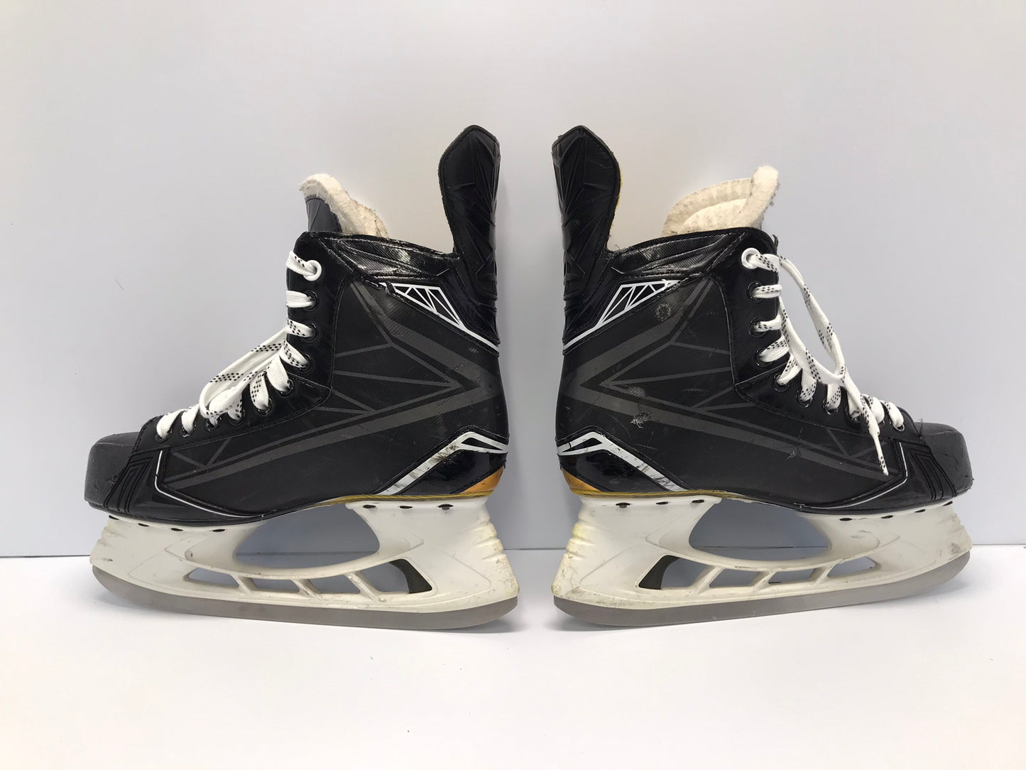 Hockey Skates Men's Size 9 Shoe Size Bauer Supreme S170 Minor Wear