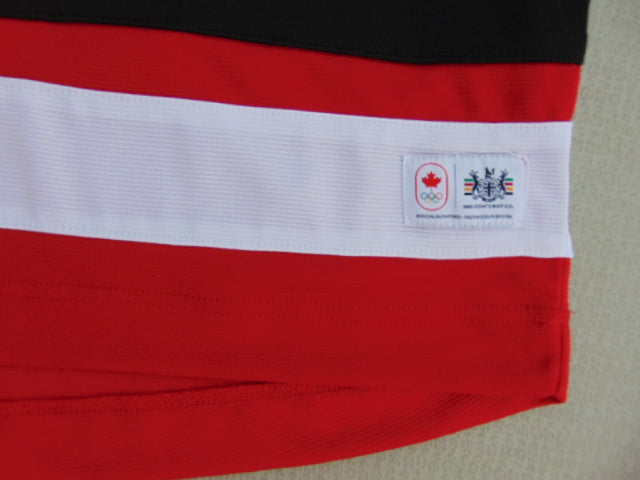Hockey Jersey Men's Size X Large Canada Official Olympics 2012 As New