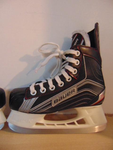 Hockey Skates Child Size 2 Shoe Size Bauer Vapor X200 As New
