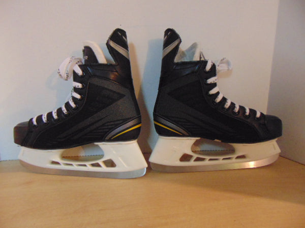 Hockey Skates Child Size 5 Shoe Size Bauer Supreme New Demo Model