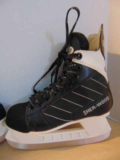 Hockey Skates Child Size 2 Shoe Size Sherwood 5500