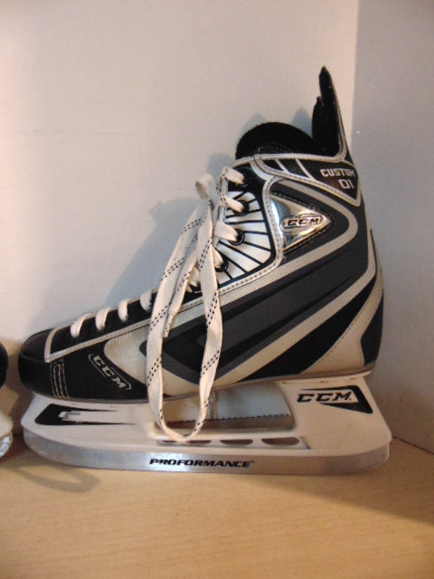 Hockey Skates Men's Size 10 Shoe 8.5 Skate Size CCM Custom Excellent