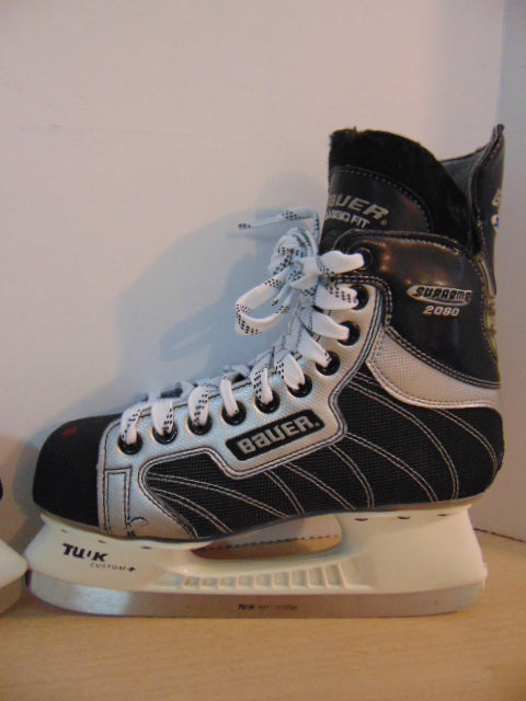 Hockey Skates Men's Size 6 Shoe Size Bauer Supreme 2000