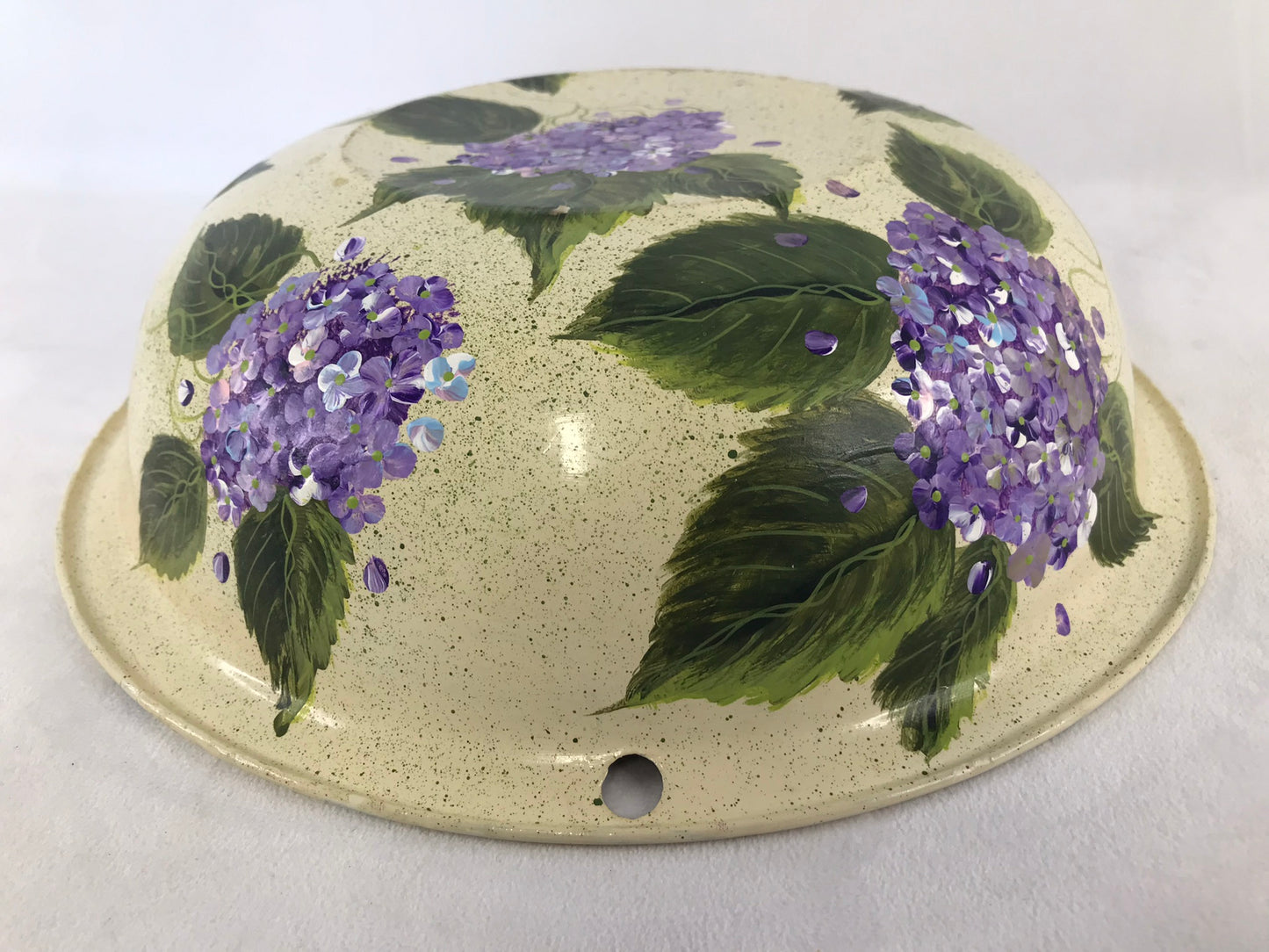 Home and Cottage Hand Painted Lilac Bush Vintage Granite Enamel Ware Bowl 13 inch Outstanding Painting