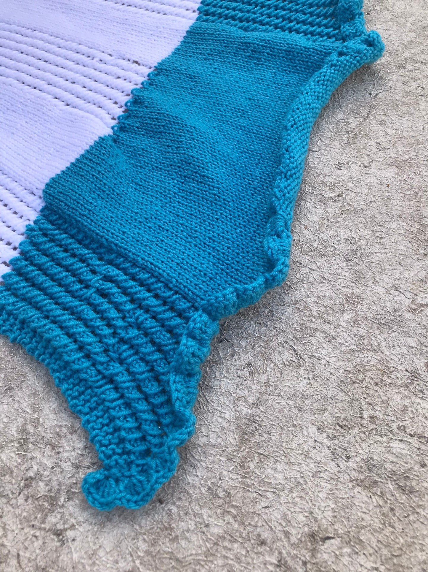 Home and Cottage Handmade Knit Blanket NEW 54 x 70 Fantastic Workmanship