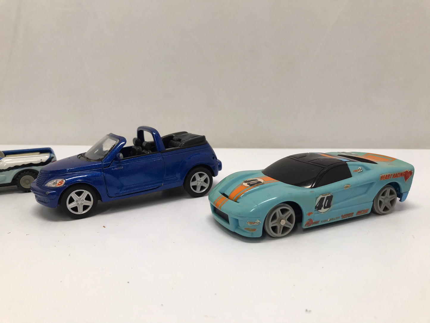 Hot Wheels Assorted Die Cast Lot  #10 Large and Medium Size
