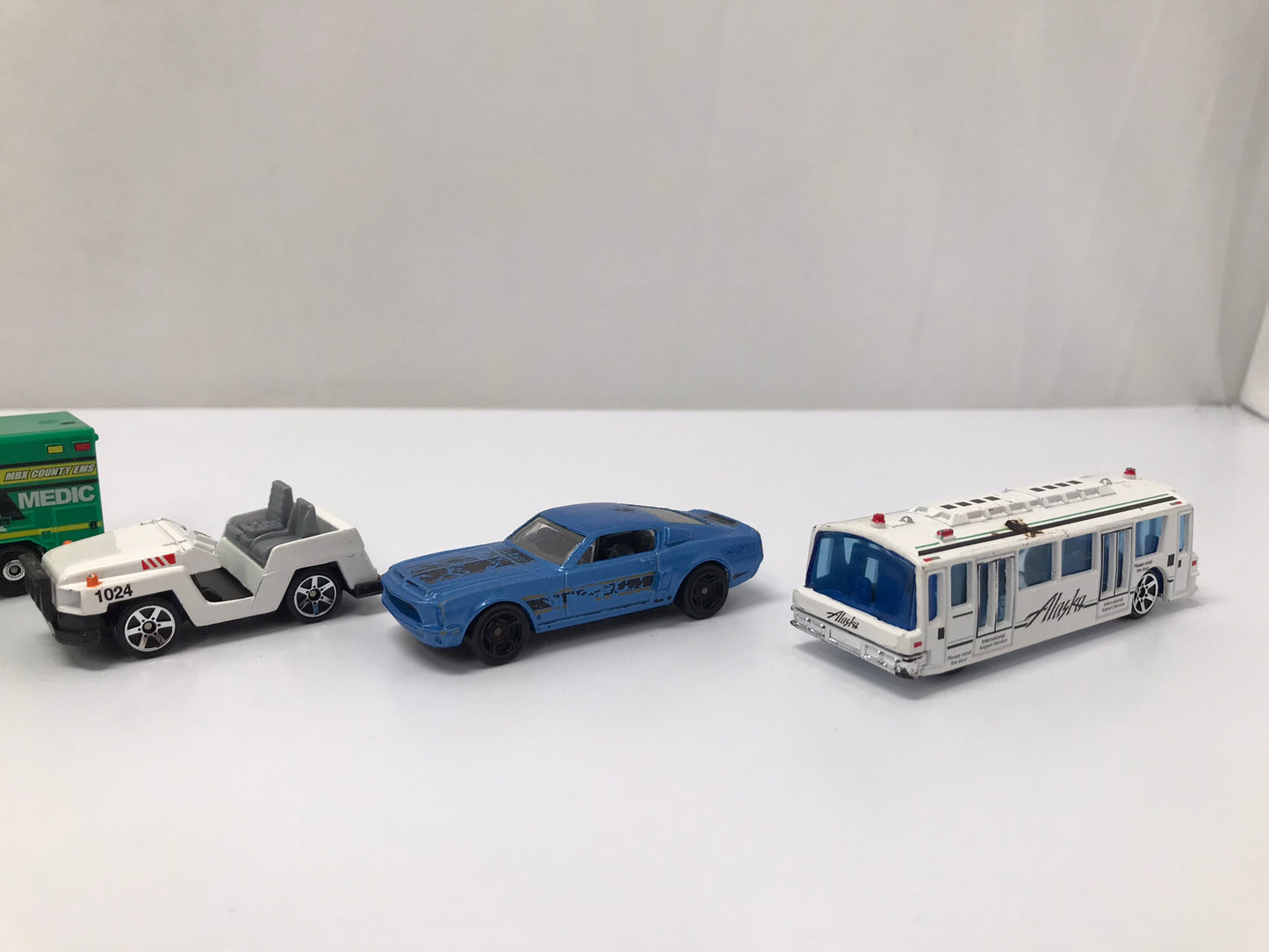 Hot Wheels Assorted Die Cast Lot  #6  Cars Trucks